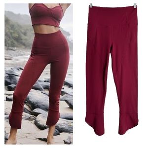 Free People FP Movement High-Rise Meant To Be Leggings Size Small Varsity Red